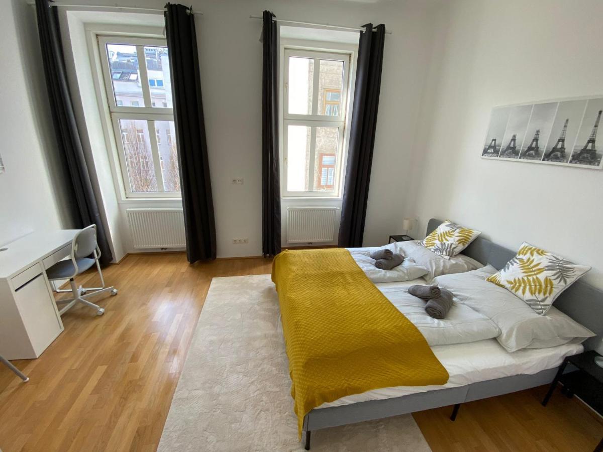 Central Two Bedroom Apartment Виена Екстериор снимка