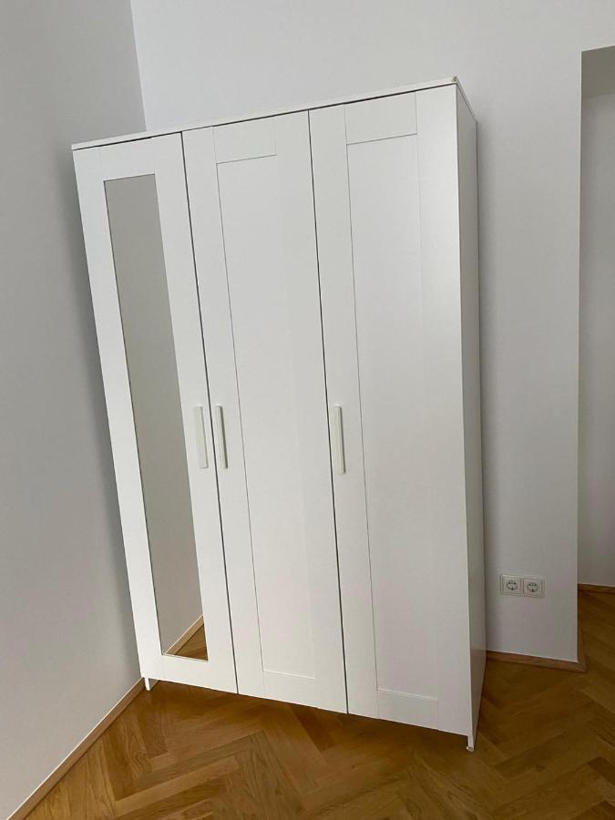 Central Two Bedroom Apartment Виена Екстериор снимка