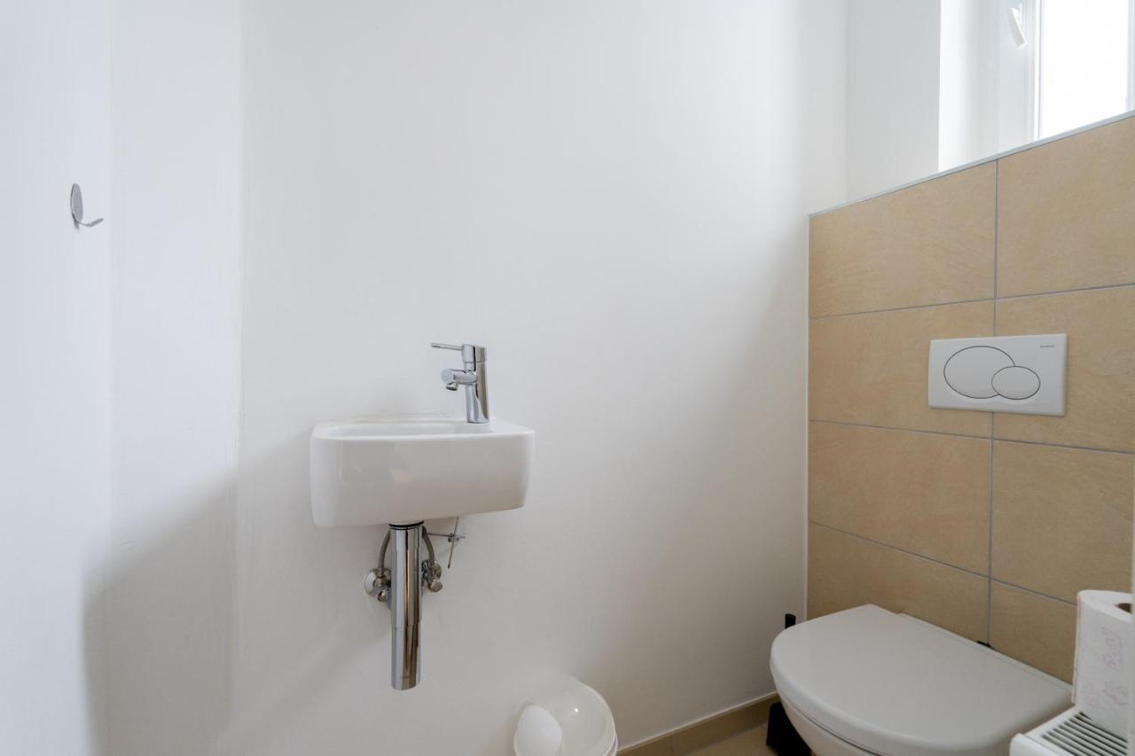Central Two Bedroom Apartment Виена Екстериор снимка