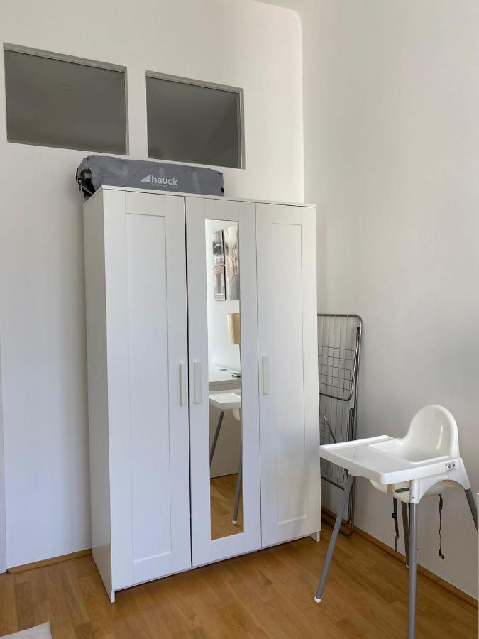 Central Two Bedroom Apartment Виена Екстериор снимка